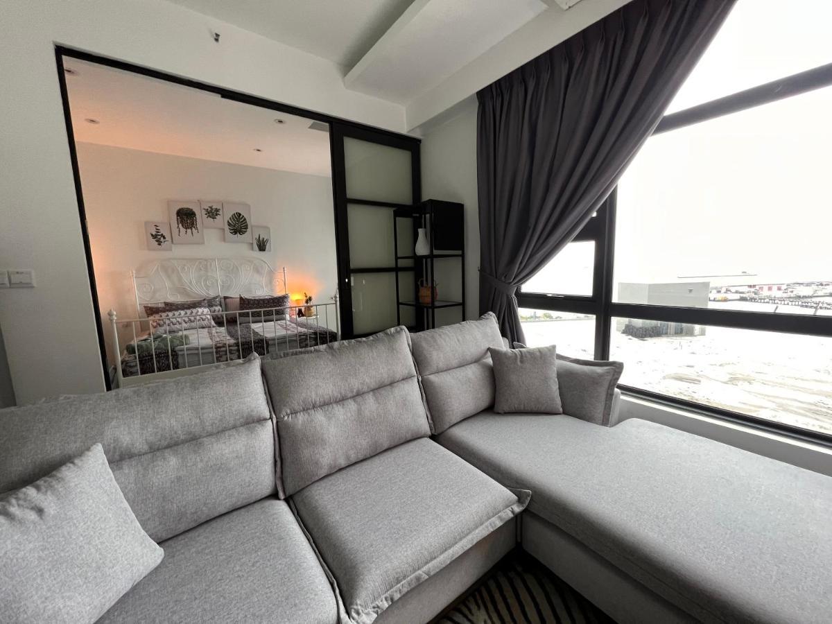 Jesselton Quay Suite By Backyard Кота Кинабалу Екстериор снимка